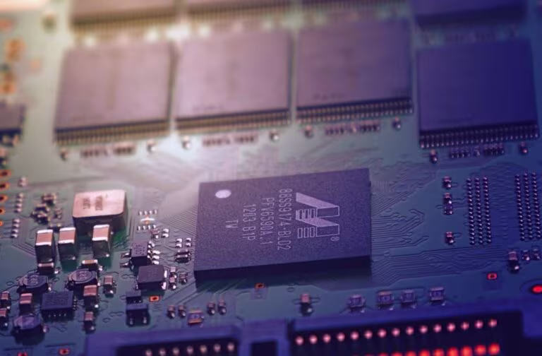 South Korea Exports Hit Record $120.9 Billion on AI Chip Boom