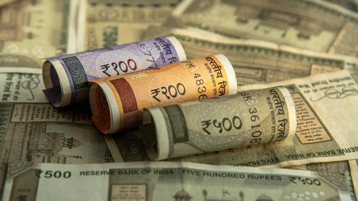 Rupee Holds Near 96.29 as RBI Intervention Offsets Oil and Dollar Pressure