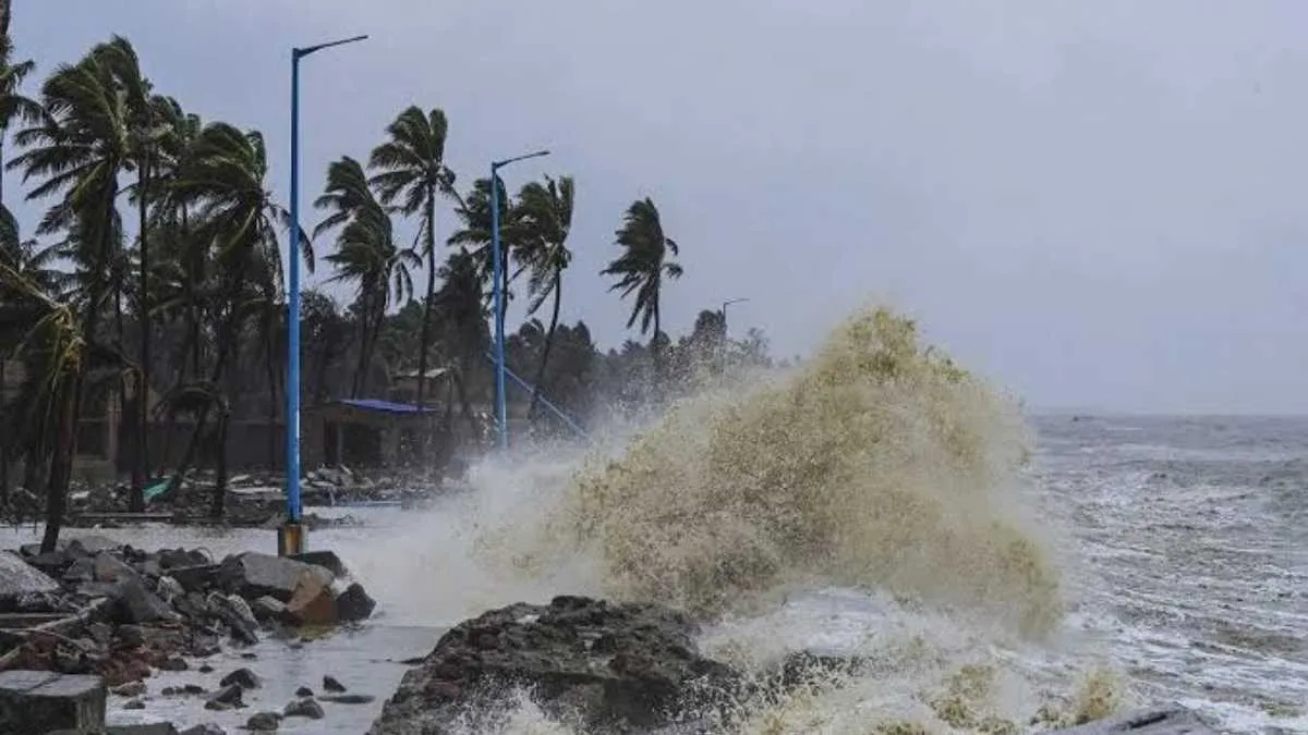 IMD Explains Why Cyclone Arnab’s Landfall Lasted Six Hours