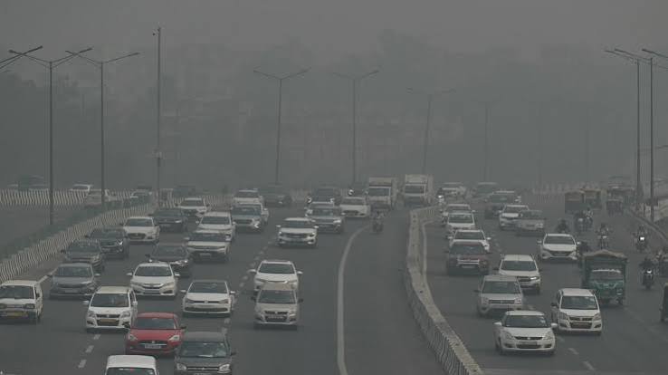 Delhi’s Winter Pollution Curbs Take Effect on November 1: Vehicle Ban, WFH, and Construction Rules